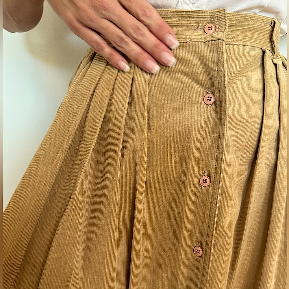 Sezane INSPIRED Pleated Corduroy Skirt with pockets